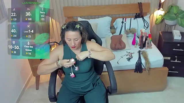 Snapshot of luciana_ballesteros_ chatting on October 28, 12:22 pm luciana ballesteros  online show from October 28, 12:22 pm