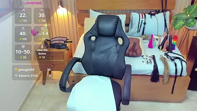 Snapshot of luciana_ballesteros_ chatting on October 16, 2:30 pm luciana ballesteros  online show from October 16, 2:30 pm