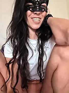 EmySkinny85 online show from April 1, 7:33 pm