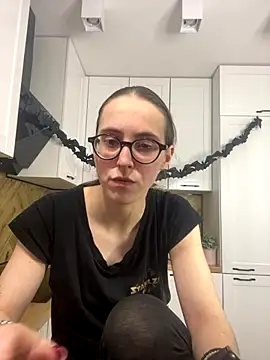 Snapshot of MartiniiSelenna chatting on October 25, 8:44 am MartiniiSelenna online show from October 25, 8:44 am