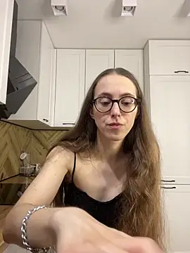 Snapshot of MartiniiSelenna chatting on October 5, 6:51 am MartiniiSelenna online show from October 5, 6:51 am