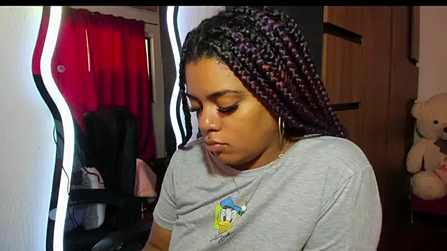 ladyrd1 online show from November 11, 1:30 pm