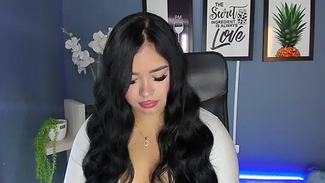 MarianaGarciaa   online show from February 19, 7:46 pm