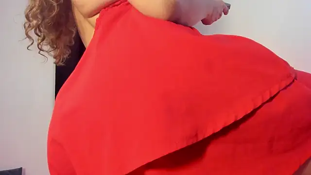 Snapshot of lovely_kitt chatting on September 13, 1:24 am lovely kitt online show from September 13, 1:24 am
