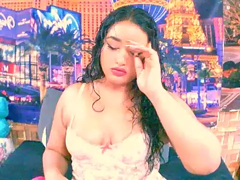 Snapshot of IndianAngel4u chatting on October 17, 5:43 am IndianAngel4u online show from October 17, 5:43 am