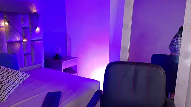 alaia-rogers online show from November 4, 11:37 am