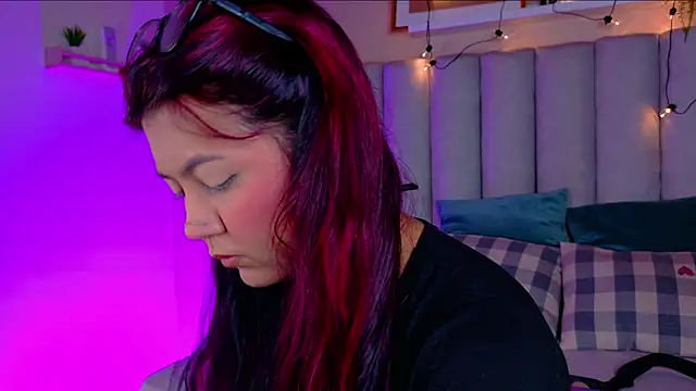 Snapshot of alaia-rogers chatting on October 20, 11:46 am alaia-rogers online show from October 20, 11:46 am