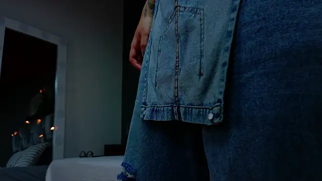 Snapshot of alaia-rogers chatting on September 29, 11:37 am alaia-rogers online show from September 29, 11:37 am