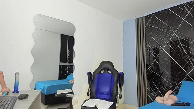 Snapshot of Yelena03 chatting on October 3, 11:10 pm Yelena03 online show from October 3, 11:10 pm