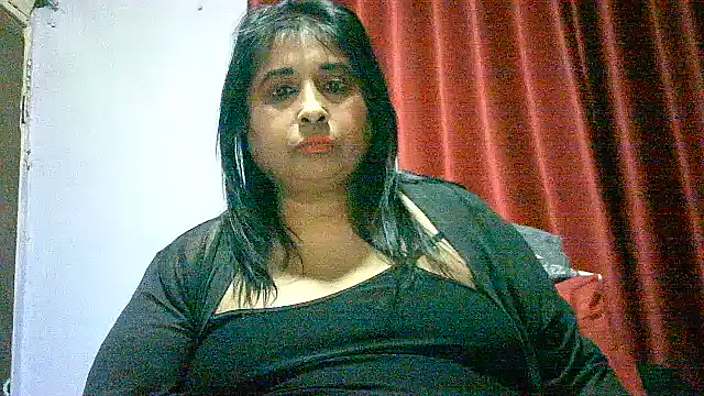 Snapshot of raniofsex02 chatting on October 3, 7:41 pm raniofsex02 online show from October 3, 7:41 pm