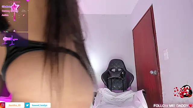 Snapshot of evelyn_23 chatting on September 19, 5:28 am evelyn 23 online show from September 19, 5:28 am