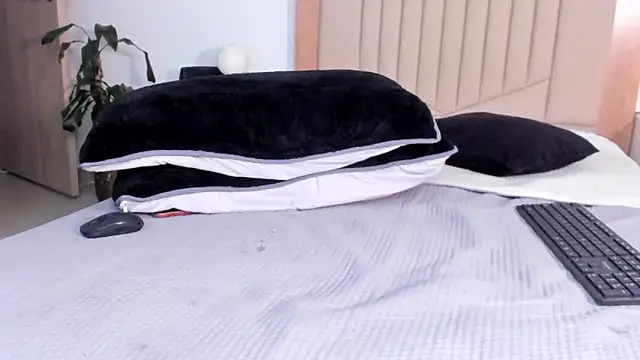 Snapshot of AnaHenao chatting on October 20, 10:35 pm AnaHenao online show from October 20, 10:35 pm