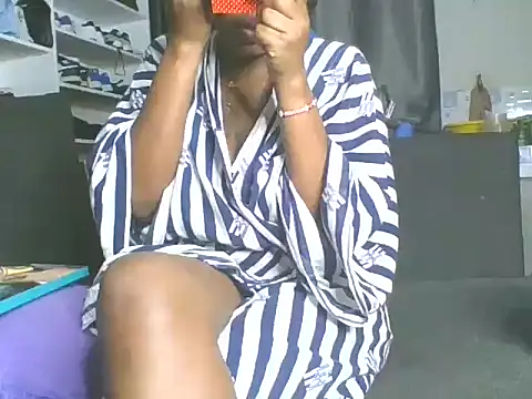 Snapshot of sweet_bigclit chatting on October 8, 6:40 am sweet bigclit online show from October 8, 6:40 am