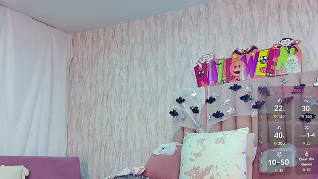 emily parkerr online show from October 11, 6:10 pm