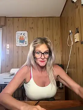 vixendoll87 online show from October 15, 5:48 pm