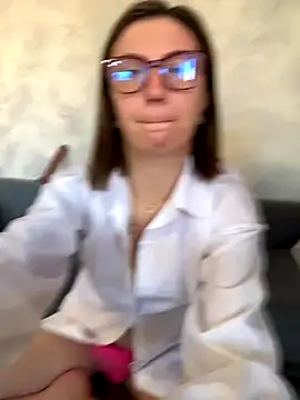 Snapshot of BeatriceTender chatting on October 13, 9:12 am BeatriceTender online show from October 13, 9:12 am