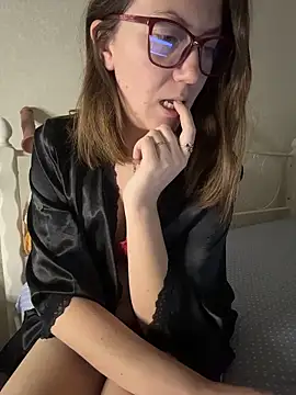 BeatriceTender online show from February 24, 7:45 pm