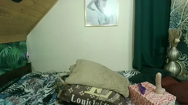 MilfKendra4U online show from April 6, 5:58 pm