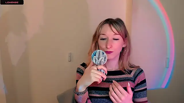 Snapshot of AmandaSell chatting on September 26, 8:12 am AmandaSell online show from September 26, 8:12 am