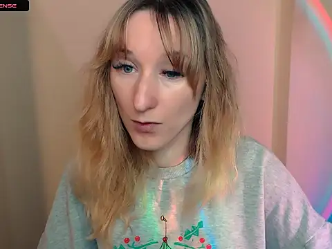 Snapshot of AmandaSell chatting on October 1, 8:19 am AmandaSell online show from October 1, 8:19 am