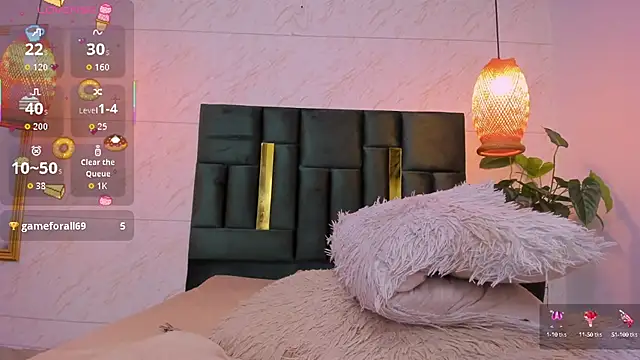 Snapshot of Taiissa_ chatting on October 2, 9:20 pm Taiissa online show from October 2, 9:20 pm