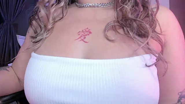 StephaniFox online show from October 6, 11:53 pm