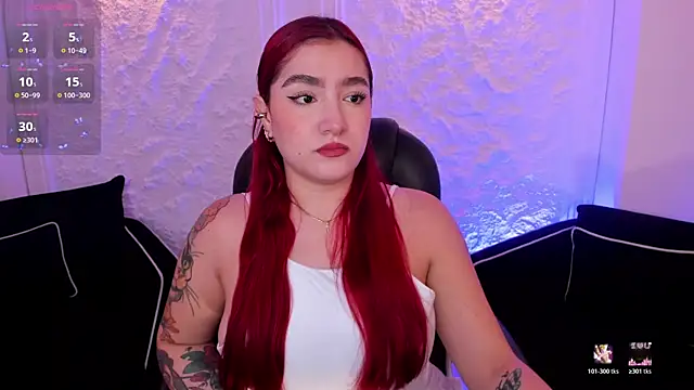 Snapshot of ViolettCastel chatting on October 17, 7:17 pm ViolettCastel online show from October 17, 7:17 pm