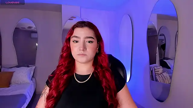 Snapshot of ViolettCastel chatting on October 24, 6:59 pm ViolettCastel online show from October 24, 6:59 pm