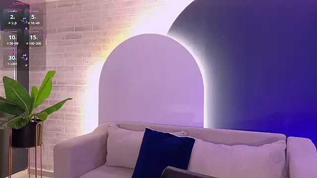 ViolettCastel online show from March 14, 8:10 pm