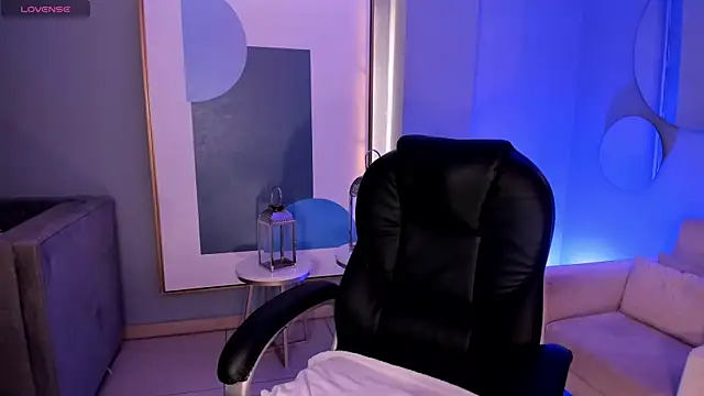 Snapshot of ViolettCastel chatting on September 18, 6:39 pm ViolettCastel online show from September 18, 6:39 pm