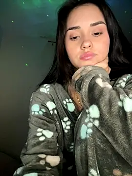 Snapshot of Kimmymadison- chatting on October 1, 3:33 am Kimmymadison- online show from October 1, 3:33 am