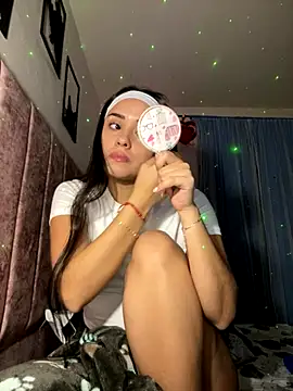 Snapshot of Kimmymadison- chatting on October 31, 1:29 am Kimmymadison- online show from October 31, 1:29 am