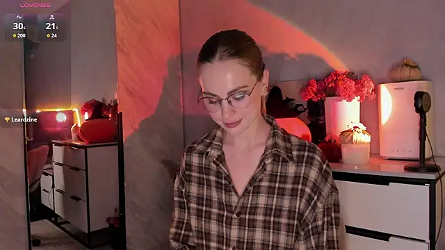 Snapshot of LoveGameSexx chatting on October 24, 4:58 pm LoveGameSexx online show from October 24, 4:58 pm