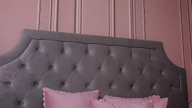 Snapshot of LucyAddison chatting on October 29, 4:50 am LucyAddison online show from October 29, 4:50 am