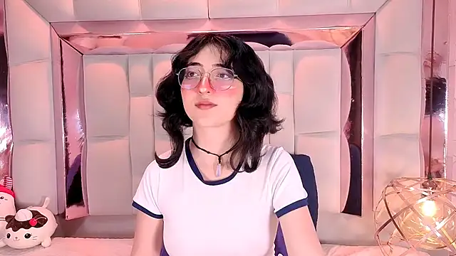 SaraMartini1 online show from April 19, 6:02 am