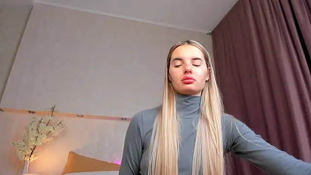 Erika Carpenter online show from November 26, 12:33 am