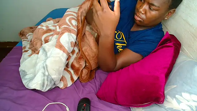 KINKYBLACKDOLL online show from October 30, 11:17 pm