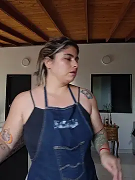 Juliietha servas online show from March 11, 9:39 pm