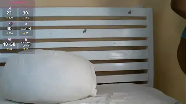 Snapshot of black_sexy_queen chatting on September 24, 8:57 am black sexy queen online show from September 24, 8:57 am