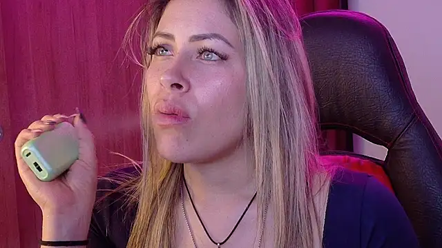 Snapshot of Natalia_Montoya chatting on October 9, 5:55 am Natalia Montoya online show from October 9, 5:55 am