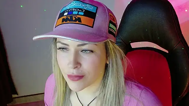 Natalia Montoya online show from November 5, 10:15 pm