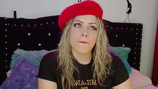 Natalia Montoya online show from December 3, 1:08 am