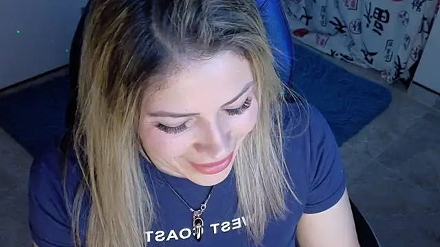 Snapshot of Natalia_Montoya chatting on October 19, 12:45 am Natalia Montoya online show from October 19, 12:45 am