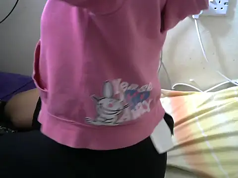 Ma-yolo001 online show from November 1, 9:13 am