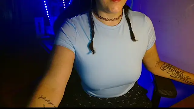 bratty niagara online show from February 1, 10:30 pm