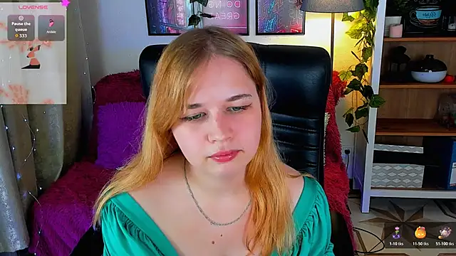 AlicePopsy online show from November 2, 3:59 pm