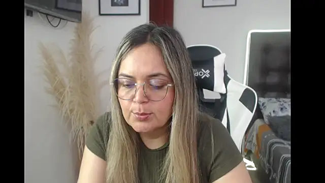 Snapshot of samy_vsn chatting on October 8, 5:17 pm samy vsn online show from October 8, 5:17 pm