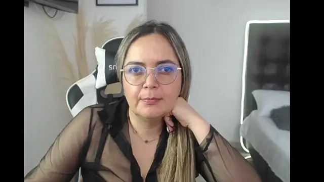 Snapshot of samy_vsn chatting on October 5, 6:57 pm samy vsn online show from October 5, 6:57 pm