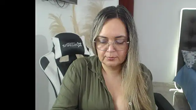 Snapshot of samy_vsn chatting on October 18, 5:48 pm samy vsn online show from October 18, 5:48 pm