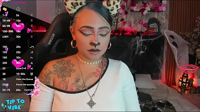 Neko Misaki online show from October 25, 12:02 pm